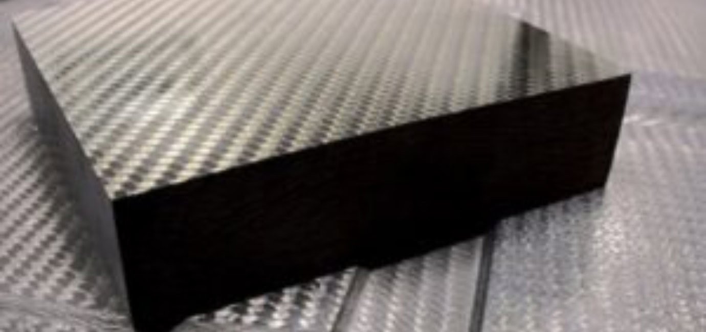 Endlos-Diamantseilsägemaschine ist eine perfekte Werkzeugmaschine für Präzisionsschnitte Präzisionsschneiden von Epoxid-Kohlefaser-Verbundwerkstoffen mit Endlos-Diamantdrahtschneidegeräten