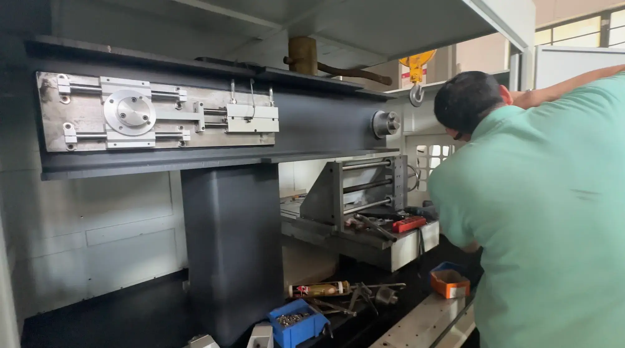 Endless diamond wire saw machine is a perfect machine tool for precision cut vimfun worker assembly machines